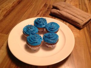 Cup cakes for the Urchin in Ivory!, by Orn